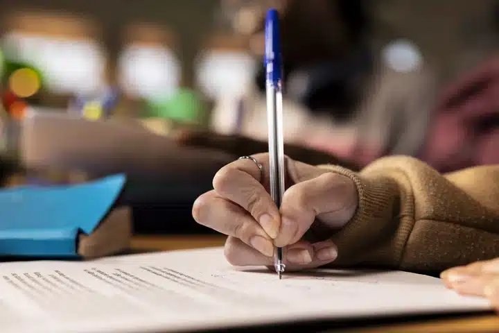 O-1 ve EB-1A Başvurularında Basın Görünürlüğü Neden Önemlidir?